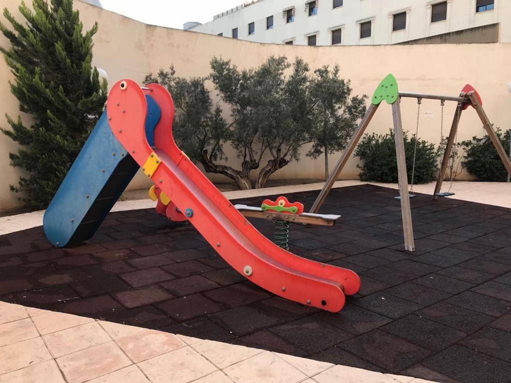 Alojamiento Grande Para Familias Con Piscina 산후안데알리칸테 외부 사진